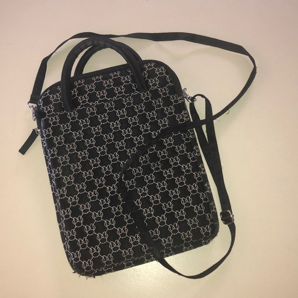 Disney tech crossbody purse Minnie Mouse print - Picture 1 of 4